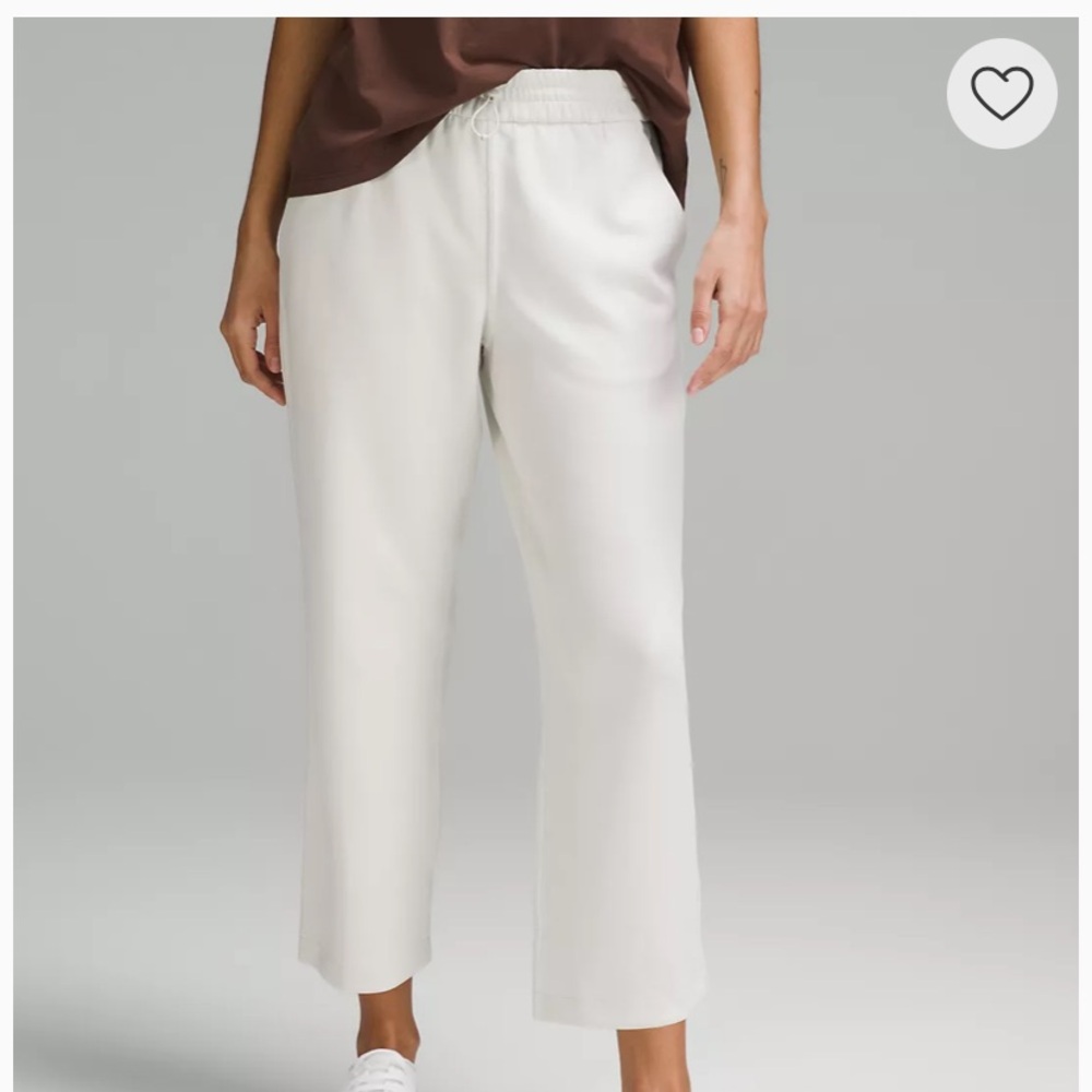 Softstreme High-Rise Straight-Leg Cropped Pant